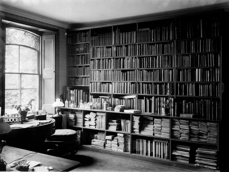 Charles_Darwin_Library